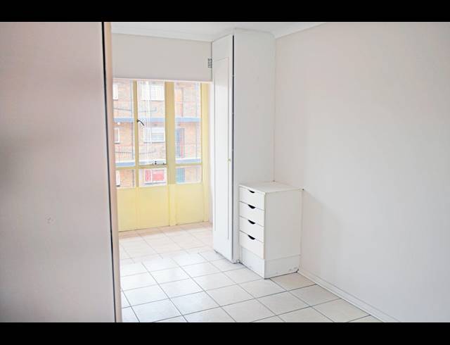 BEDROOM APARTMENT FOR SALE IN NEW REDRUTH
